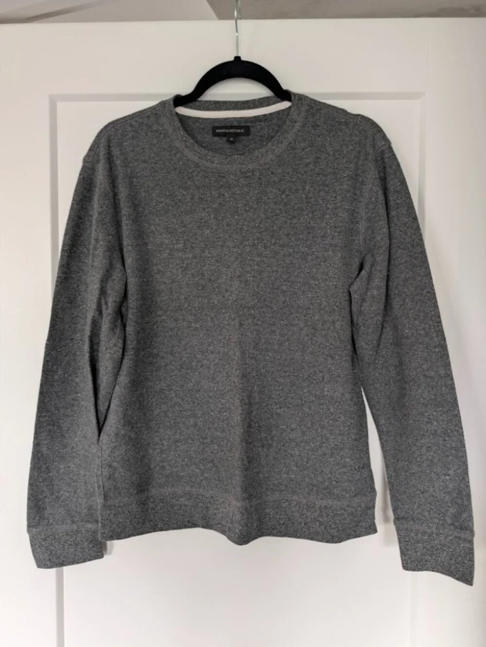 Banana Republic Men's Sweater Sized Medium